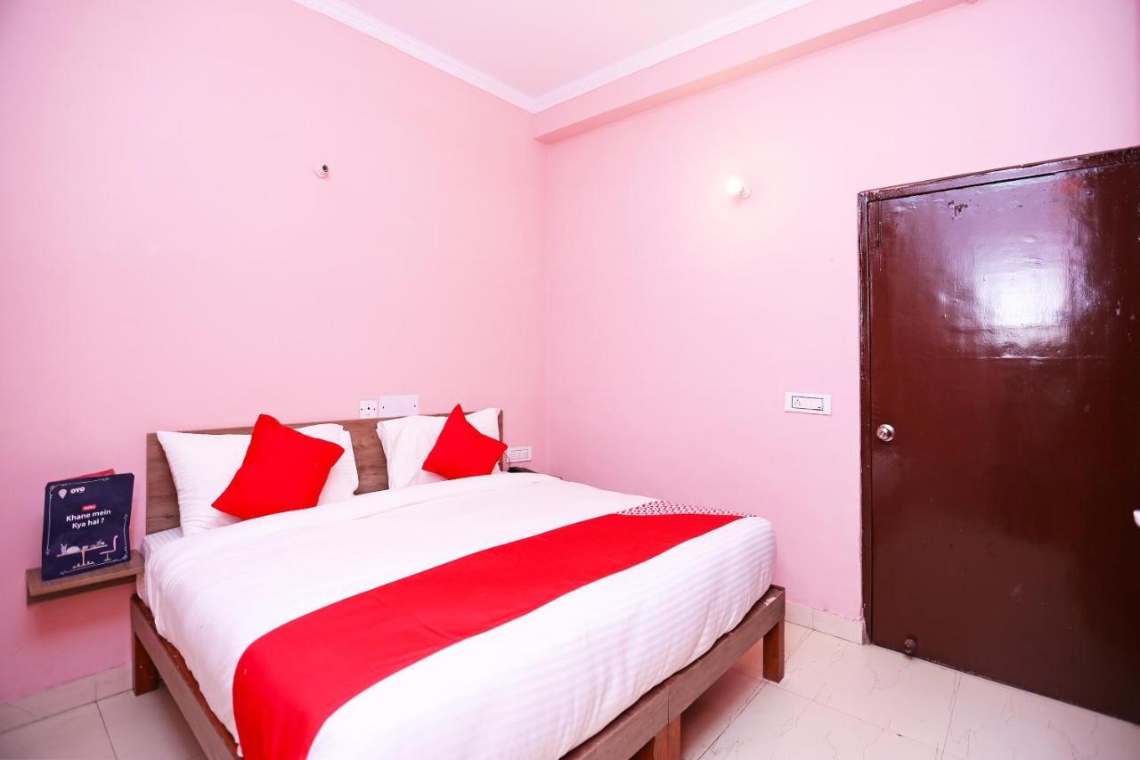 Oyo Flagship 14774 Sector 14 Gurgaon Hotell Eksteriør bilde