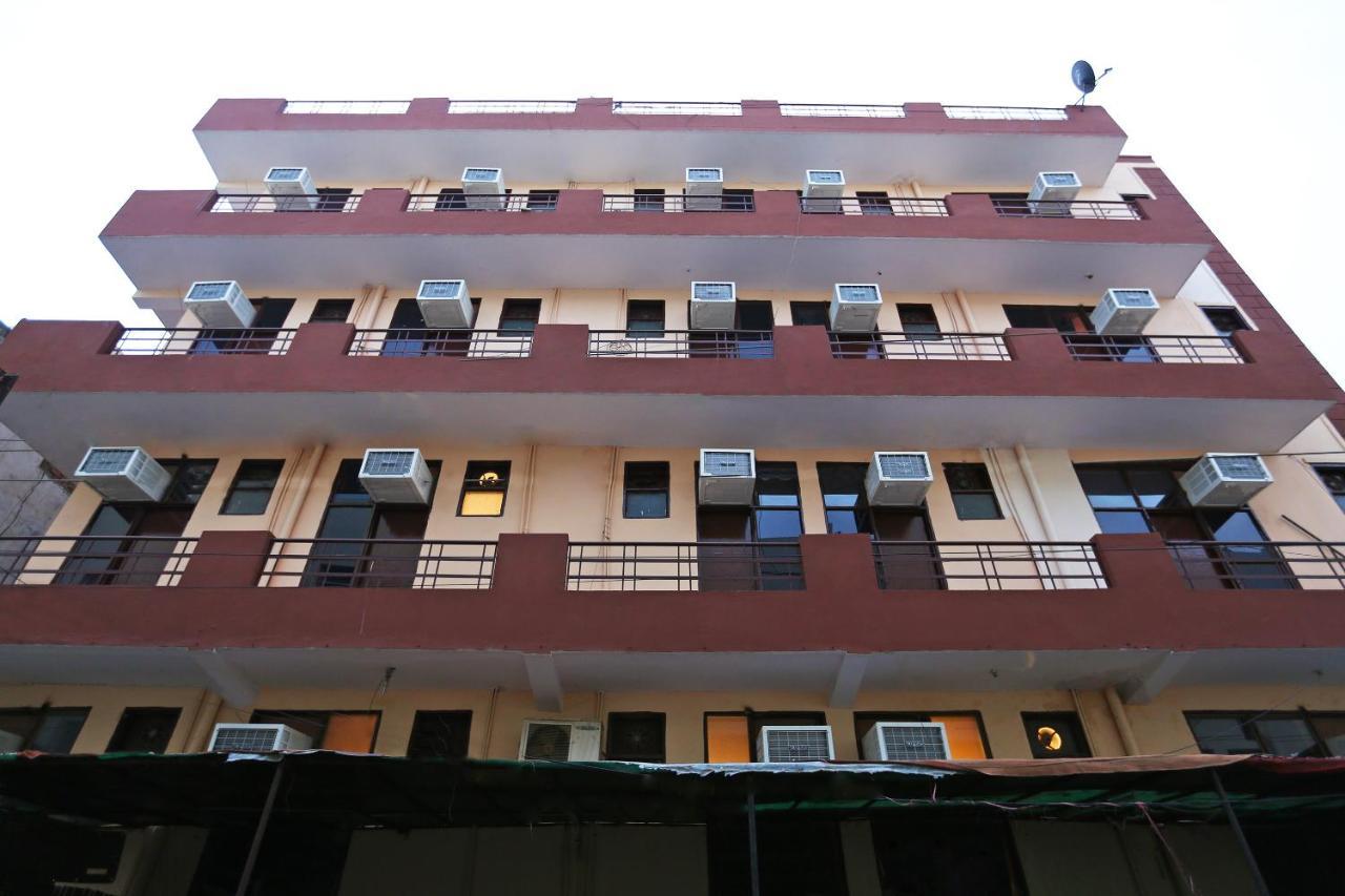 Oyo Flagship 14774 Sector 14 Gurgaon Hotell Eksteriør bilde
