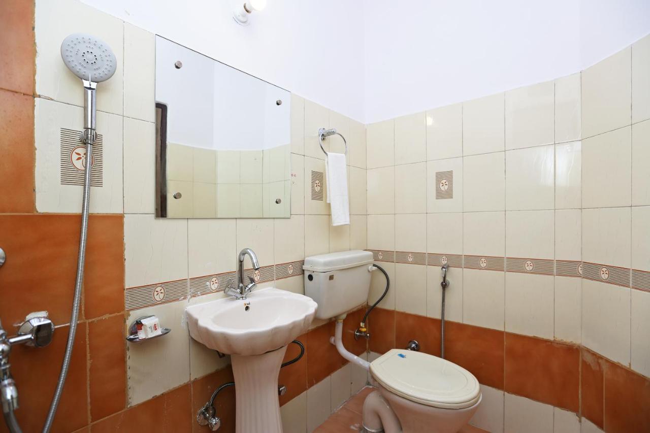 Oyo Flagship 14774 Sector 14 Gurgaon Hotell Eksteriør bilde